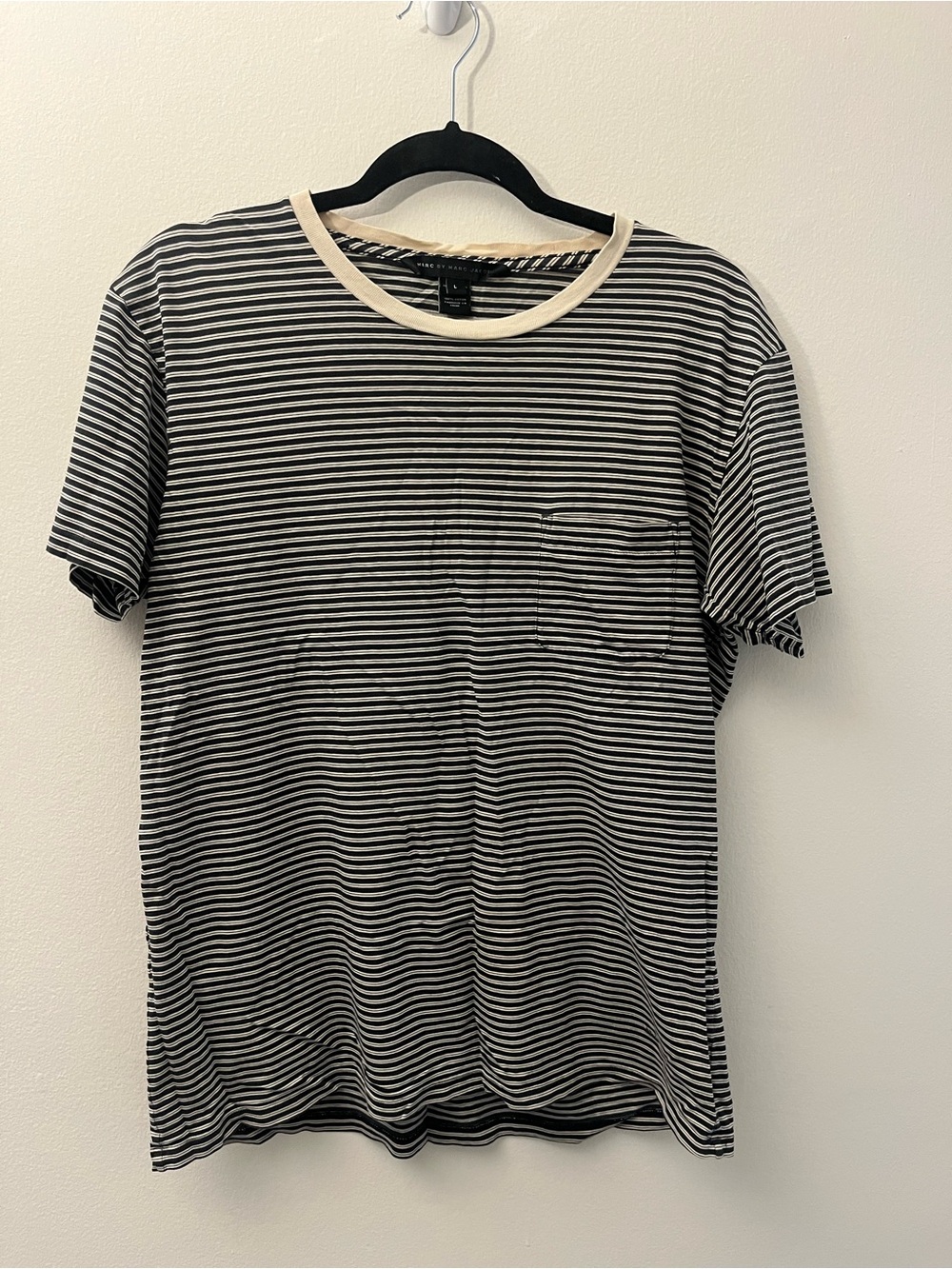 Marc by Marc Jacobs Navy and Cream Striped Pocket Tee size Large